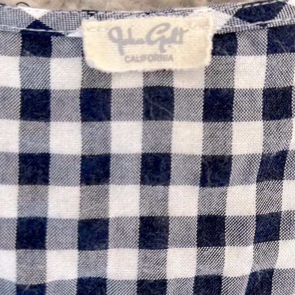 Brandy Melville/John Galt tie front tshirt - Picture 2 of 2